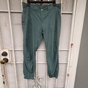 Prana Joggers women 12 lightweight nylon W34XL26 has stretch elastic leg bottom